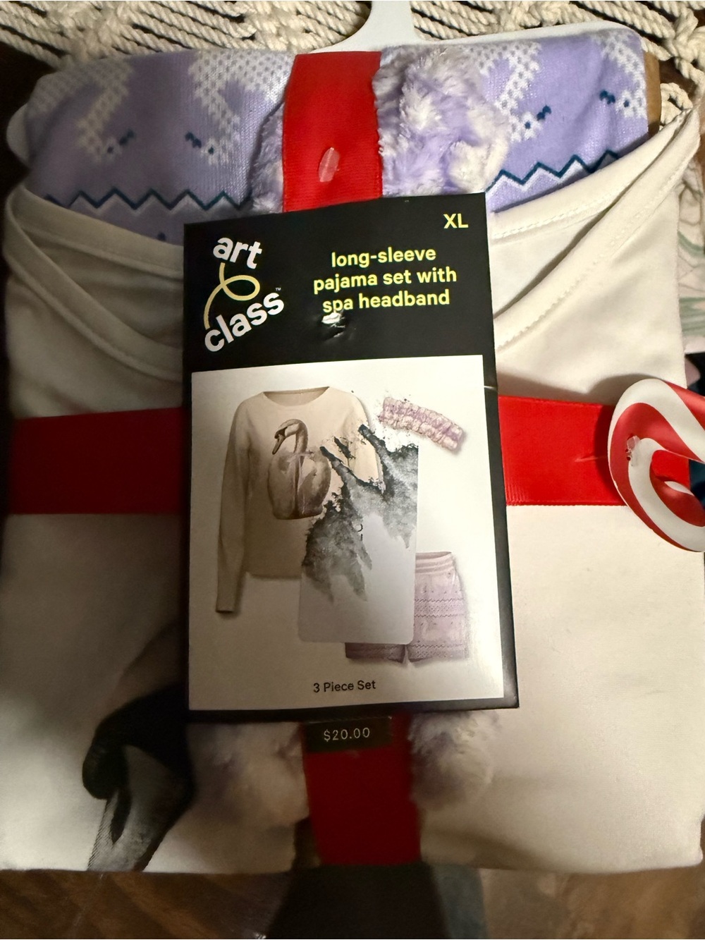 art class Lavender and White Long-Sleeve Kids Pajama Set with Spa Headband